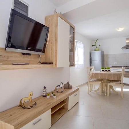 Apartment Angela Čunski Dış mekan fotoğraf