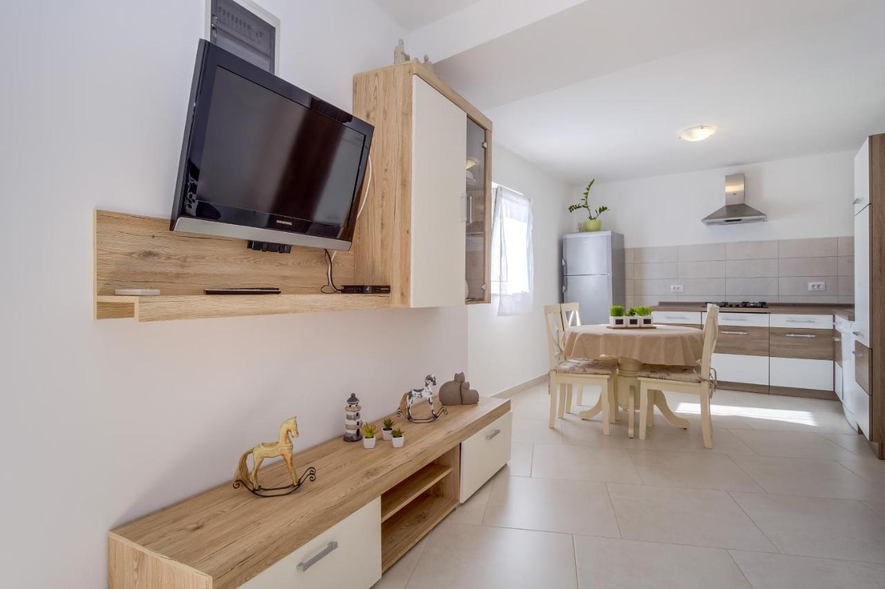 Apartment Angela Čunski Dış mekan fotoğraf